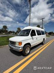 2006 Ford Super Duty E-350 Wagon XLT 138.0" WB