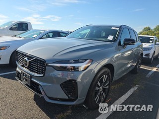 2024 Volvo XC60 Recharge Plug-In Hybrid T8 Core Dark Theme