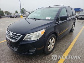 2011 Volkswagen Routan SE 121.2" WB