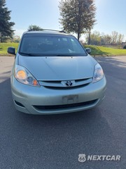 2010 Toyota Sienna CE Minivan 8-Passenger 119.3" WB
