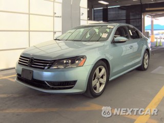 2012 Volkswagen Passat 2.5L SE w/Sunroof & Navigation