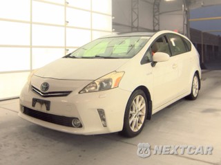 2013 Toyota Prius v Five