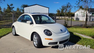 2008 Volkswagen New Beetle Coupe Triple White Hatchback
