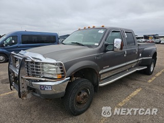 2003 Ford Super Duty F-350 Lariat Crew Cab Medium Bed DRW