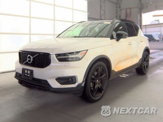 2022 Volvo XC40 T5 R-Design