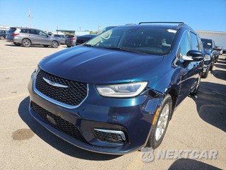 2022 Chrysler Pacifica Touring L 121.6" WB