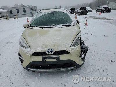 Zdjęcie 11 z 16 samochodu: 2018 TOYOTA PRIUS C VIN:JTDKDTB37J1613508 - miniatura