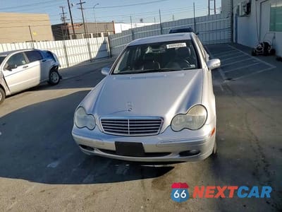 Zdjęcie 11 z 14 samochodu: 2003 MERCEDES-BENZ C 240 4MATIC VIN:WDBRF81J63F396110 - miniatura