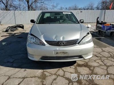 Zdjęcie 11 z 14 samochodu: 2005 TOYOTA CAMRY LE VIN:4T1BE32K05U994249 - miniatura