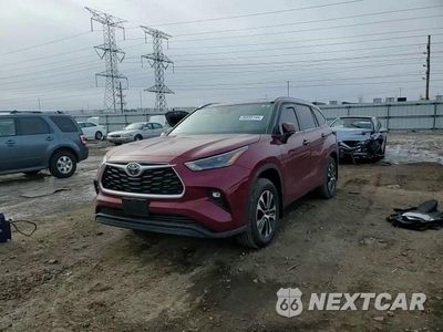 Zdjęcie 11 z 15 samochodu: 2022 TOYOTA HIGHLANDER XLE VIN:5TDHZRBH4NS177221 - miniatura