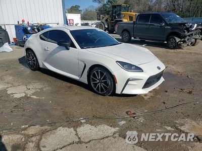 Zdjęcie 13 z 15 samochodu: 2023 TOYOTA GR 86 VIN:JF1ZNBC1XP8761886 - miniatura