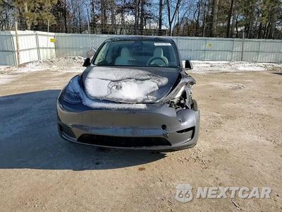 Zdjęcie 10 z 13 samochodu: 2023 TESLA MODEL Y VIN:7SAYGDEE7PA204395 - miniatura