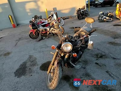 Zdjęcie 10 z 10 samochodu: 2014 KAWASAKI VN900 B VIN:JKAVN2B19EA080290 - miniatura