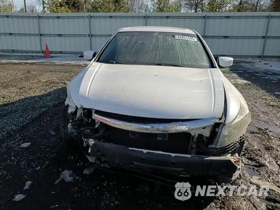 Zdjęcie 10 z 14 samochodu: 2011 HONDA ACCORD EXL VIN:1HGCP3F82BA024516 - miniatura