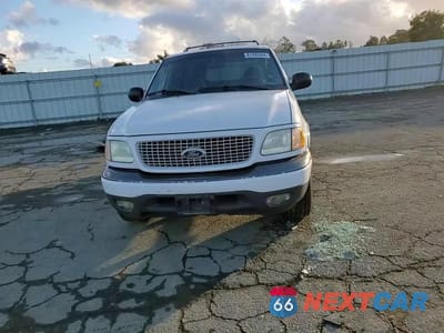 Zdjęcie 11 z 15 samochodu: 2000 FORD EXPEDITION XLT VIN:1FMEU15L3YLC38921 - miniatura