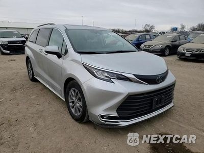 Zdjęcie 11 z 16 samochodu: 2021 TOYOTA SIENNA XLE VIN:5TDJSKFC9MS019242 - miniatura