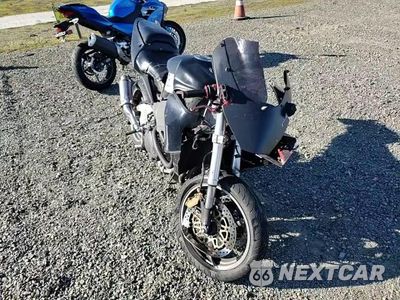 Zdjęcie 10 z 10 samochodu: 2002 HONDA CBR900 RR VIN:JH2SC50002M002797 - miniatura