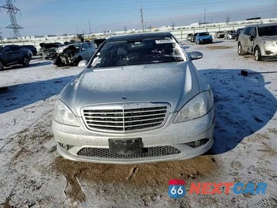 Zdjęcie 13 z 13 samochodu: 2008 MERCEDES-BENZ S 550 4MATIC VIN:WDDNG86X58A219942 - miniatura