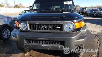 Zdjęcie 14 z 14 samochodu: 2012 TOYOTA FJ CRUISER VIN:JTEBU4BF9CK139103 - miniatura