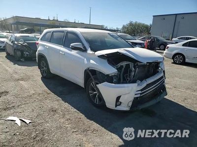 Zdjęcie 14 z 14 samochodu: 2018 TOYOTA HIGHLANDER LE VIN:5TDBZRFHXJS871082 - miniatura