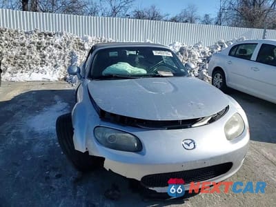 Zdjęcie 13 z 13 samochodu: 2007 MAZDA MX-5 MIATA VIN:JM1NC25F270130720 - miniatura