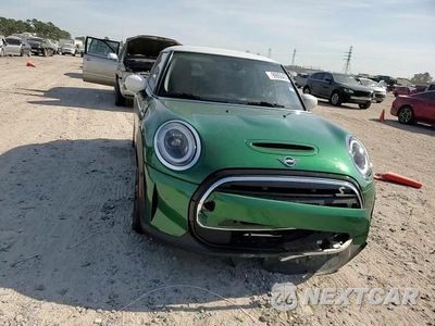 Zdjęcie 13 z 13 samochodu: 2022 MINI COOPER SE VIN:WMW13DJ03N2R13068 - miniatura