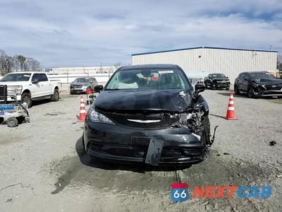 Zdjęcie 14 z 14 samochodu: 2023 CHRYSLER VOYAGER LX VIN:2C4RC1CG4PR596520 - miniatura