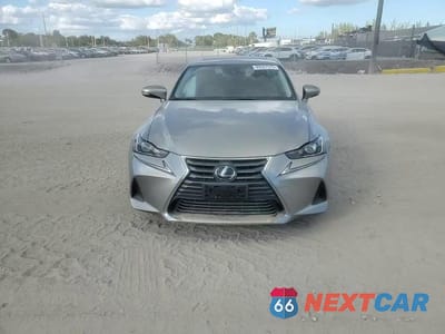 Zdjęcie 13 z 13 samochodu: 2018 LEXUS IS 300 VIN:JTHC81D21J5027573 - miniatura
