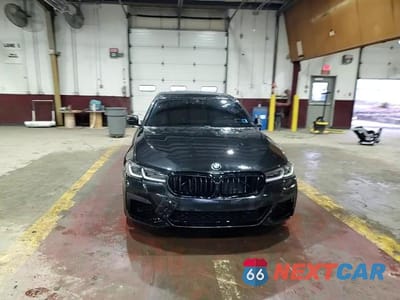 Zdjęcie 13 z 13 samochodu: 2021 BMW M550XI VIN:WBA13BK07MCG37704 - miniatura