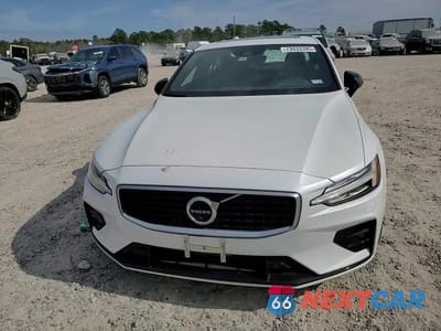 Zdjęcie 13 z 13 samochodu: 2019 VOLVO S60 T6 R-DESIGN VIN:7JRA22TM3KG014740 - miniatura