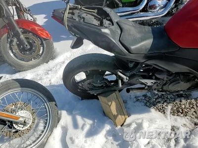 Zdjęcie 9 z 9 samochodu: 2025 KAWASAKI EX500 VIN:ML5EXGG14SDA62678 - miniatura