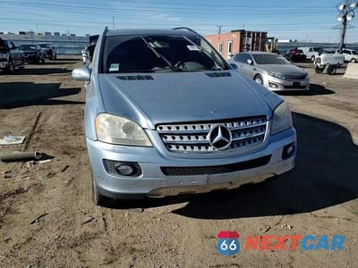 Zdjęcie 14 z 14 samochodu: 2006 MERCEDES-BENZ ML 500 VIN:4JGBB75E86A059196 - miniatura