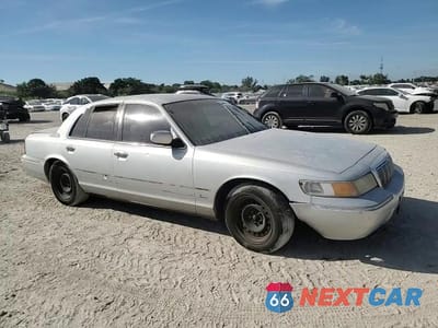 Zdjęcie 13 z 14 samochodu: 2002 MERCURY GRAND MARQUIS GS VIN:2MEFM74W12X609865 - miniatura