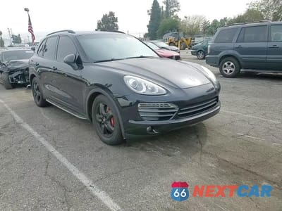 Zdjęcie 14 z 14 samochodu: 2014 PORSCHE CAYENNE S VIN:WP1AB2A27ELA59237 - miniatura