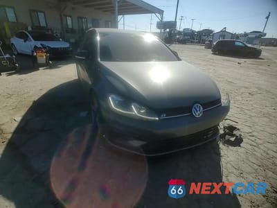 Zdjęcie 13 z 13 samochodu: 2018 VOLKSWAGEN GOLF R VIN:WVWVF7AU4JW183769 - miniatura