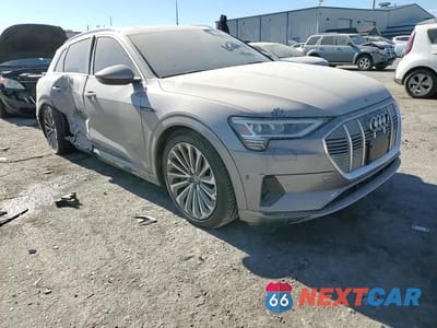 Zdjęcie 14 z 14 samochodu: 2019 AUDI E-TRON PRESTIGE VIN:WA1VABGE7KB017704 - miniatura
