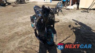 Zdjęcie 10 z 10 samochodu: 2024 YAMAHA YZFR3 A VIN:MH3RH18Y4RK017208 - miniatura