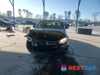 Zdjęcie 13 z 13 samochodu: 2015 MERCEDES-BENZ C 300 4MATIC VIN:55SWF4KB4FU027855 - miniatura