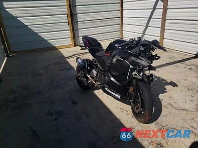 Zdjęcie 11 z 12 samochodu: 2019 KAWASAKI EX400 VIN:JKAEXKH16KDA33412 - miniatura