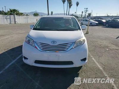 Zdjęcie 11 z 16 samochodu: 2015 TOYOTA SIENNA LE VIN:5TDKK3DC0FS614089 - miniatura