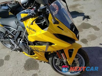Zdjęcie 10 z 10 samochodu: 2024 SUZUKI GSX800 F VIN:JS1EM13B6R7101684 - miniatura