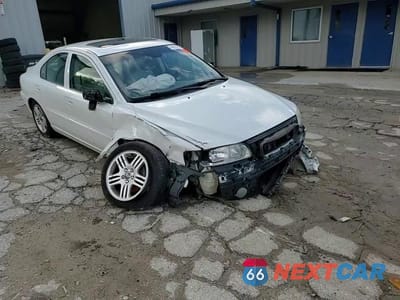 Zdjęcie 10 z 13 samochodu: 2005 VOLVO S60 2.5T VIN:YV1RS592452475644 - miniatura