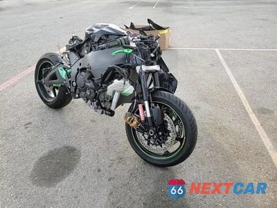 Zdjęcie 11 z 11 samochodu: 2017 KAWASAKI ZX1000 Z VIN:JKAZXCZ12HA000050 - miniatura
