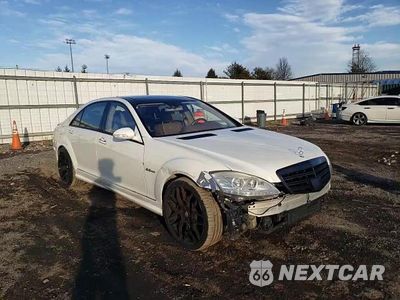 Zdjęcie 11 z 14 samochodu: 2008 MERCEDES-BENZ S 63 AMG VIN:WDDNG77X18A142625 - miniatura