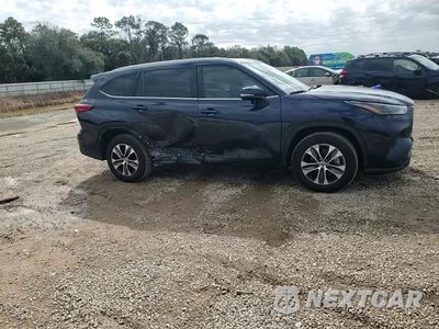 Zdjęcie 11 z 16 samochodu: 2022 TOYOTA HIGHLANDER XLE VIN:5TDGZRAHXNS560237 - miniatura
