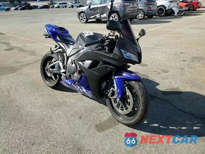 Zdjęcie 9 z 9 samochodu: 2007 HONDA CBR600 RR VIN:JH2PC40027M003800 - miniatura