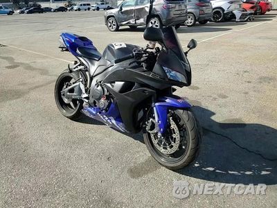 Zdjęcie 9 z 9 samochodu: 2007 HONDA CBR600 RR VIN:JH2PC40027M003800 - miniatura
