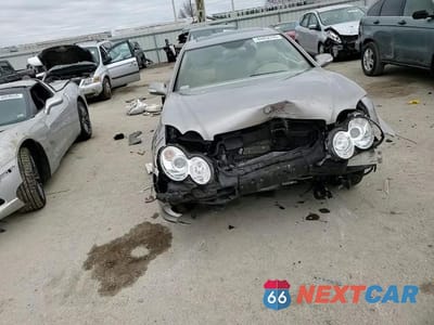 Zdjęcie 10 z 15 samochodu: 2005 MERCEDES-BENZ CLK 320C VIN:WDBTJ65J85F166350 - miniatura