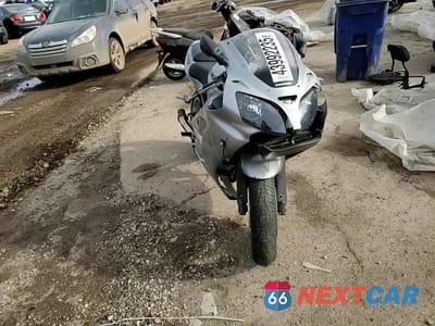 Zdjęcie 10 z 10 samochodu: 2006 KAWASAKI ZX600 J1 VIN:JKAZX4J136A059350 - miniatura