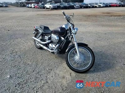 Zdjęcie 10 z 10 samochodu: 2005 HONDA VT750 C VIN:JH2RC440X5M800862 - miniatura